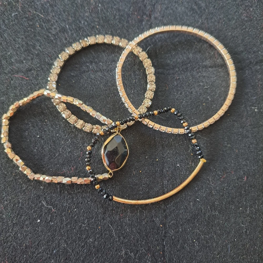 Bracelet bundle - Picture 3 of 7